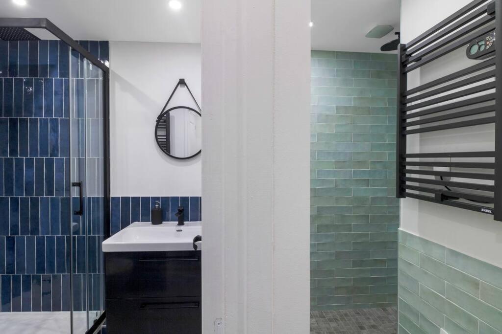 Brand New Flat For 8 People, 3 Bedrooms Paris Eksteriør billede