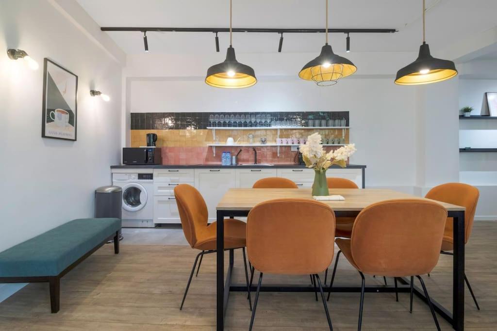 Brand New Flat For 8 People, 3 Bedrooms Paris Eksteriør billede